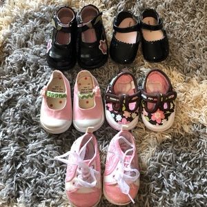 LOT OF 5! Size 2 baby girl shoes!